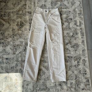 Beige jeans. Urban Outfitters. High rise.